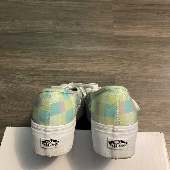 Colorblock Platform Vans - Picture 2 of 5